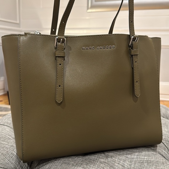 Marc Jacobs Large The Commuter Leather Tri-Compartment Tote Bag EUC - Picture 3 of 17